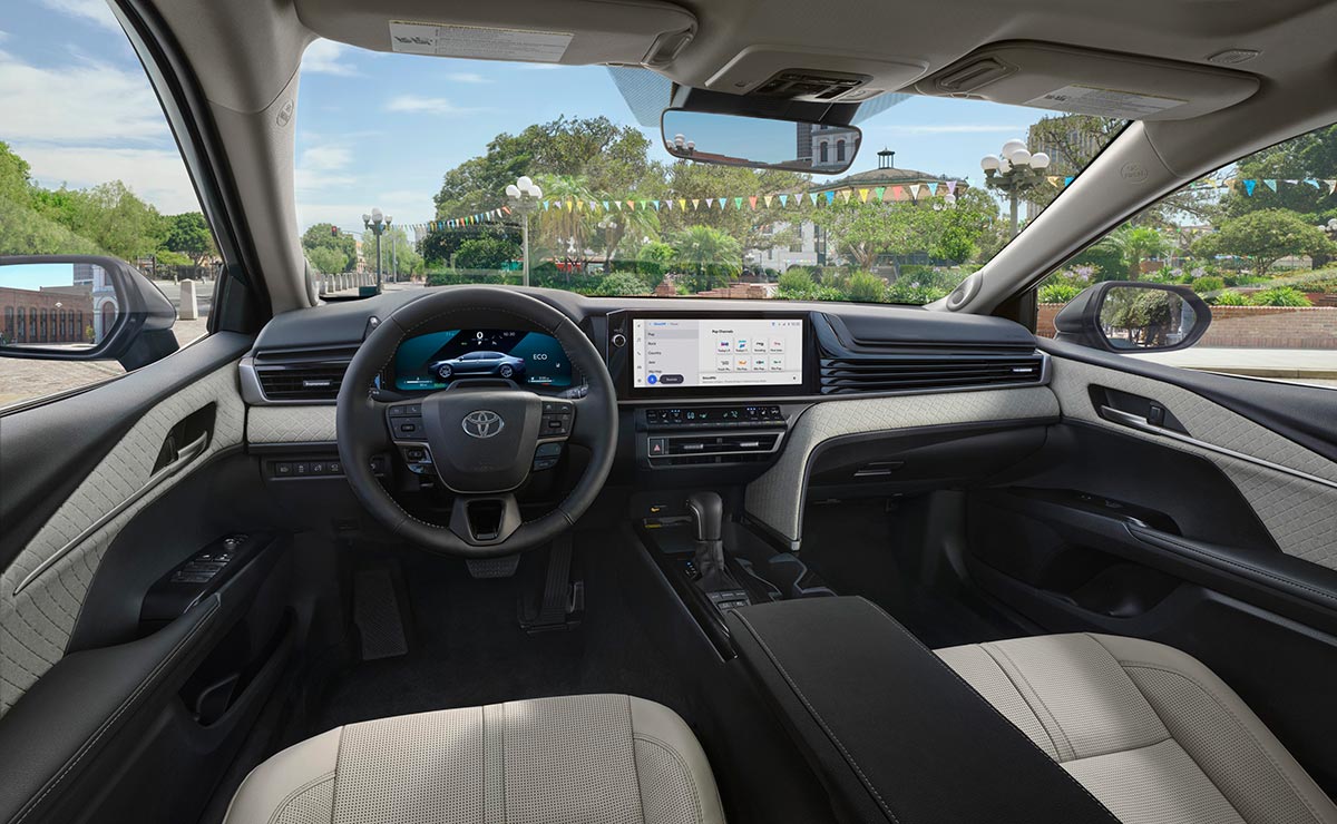 Toyota Camry 2025 interior