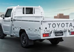Toyota Hilux Champ trasera