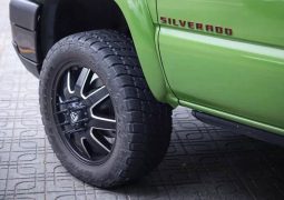 Chevrolet Silverado 3500 llanta