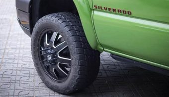 Chevrolet Silverado 3500 llanta