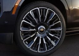 Chevrolet Suburban llanta