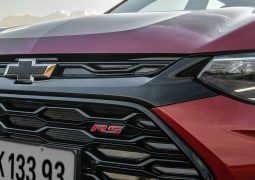 Chevrolet Tracker RS teaser