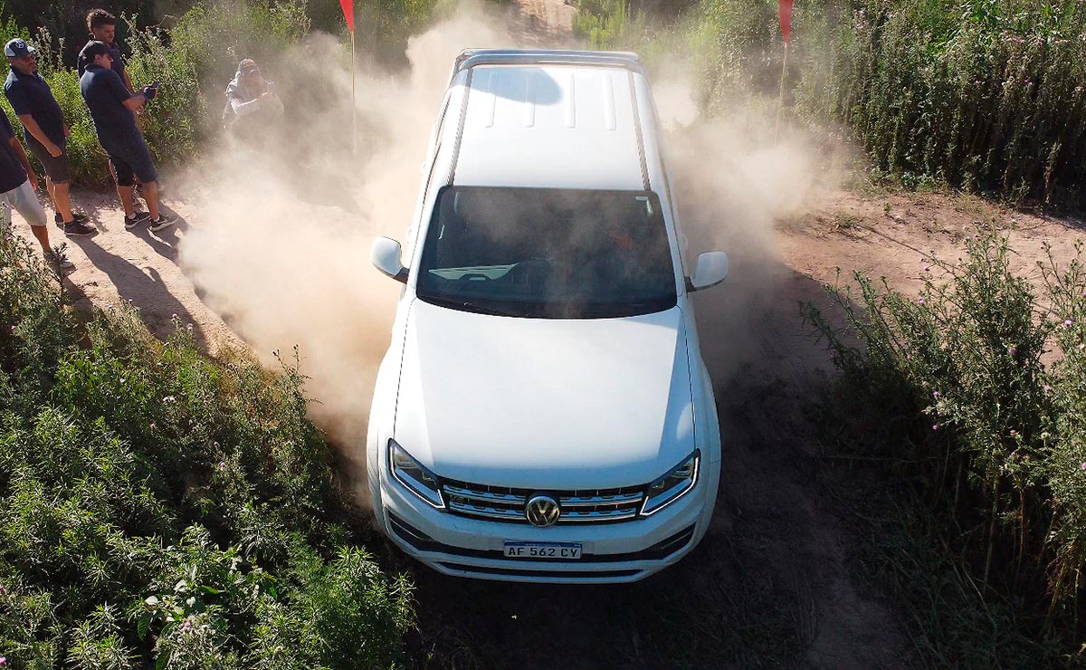 Volkswagen Amarok V6 ascenso de pendiente e inercia