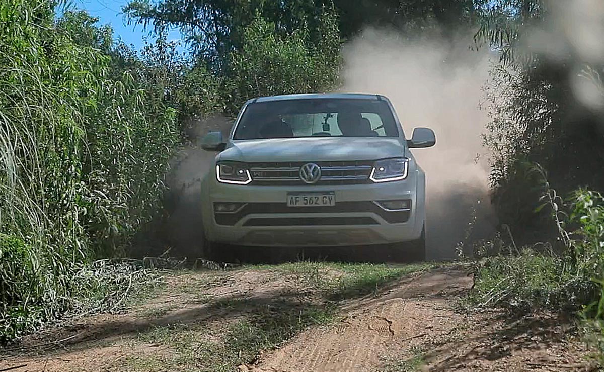 Volkswagen Amarok V6 circuito en tierra