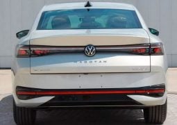 Volkswagen Magotan 2024 trasera