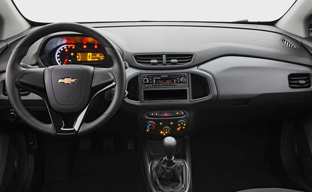 Chevrolet Joy Plus interior