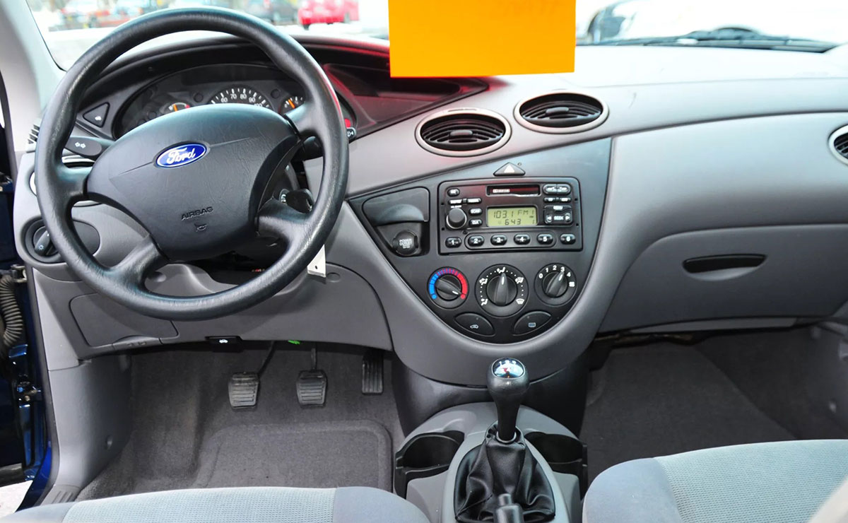 Ford Focus sedan interior