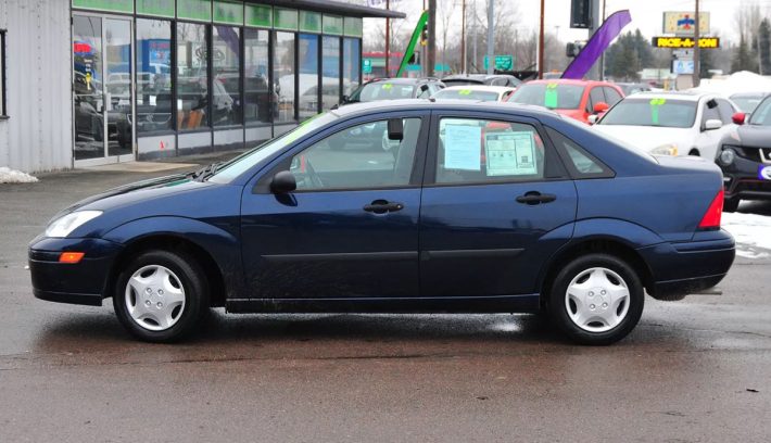 Ford Focus sedan perfil