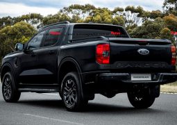Ford Ranger Black trasera