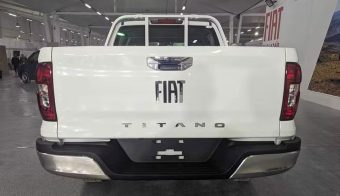 Pick up Fiat Titano cola