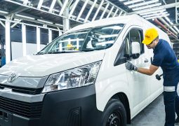 Toyota Hiace planta 1