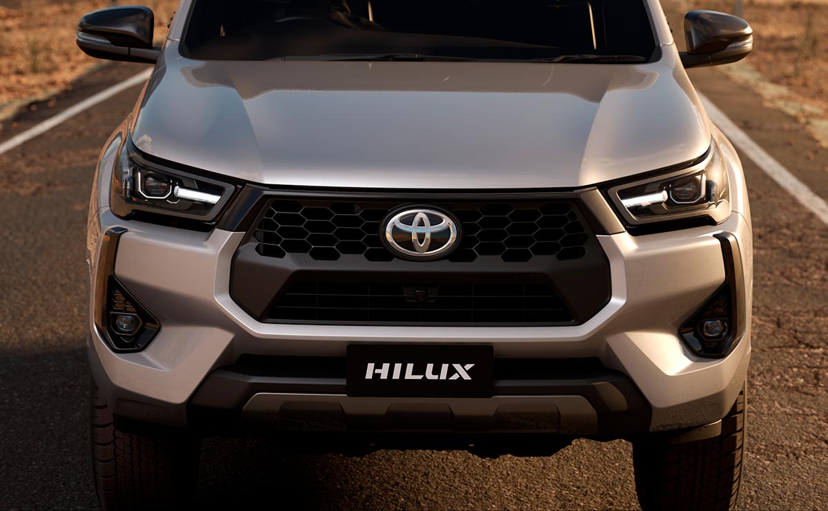 Toyota Hilux 2024 trompa