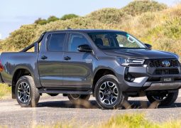 Toyota Hilux SR5 V Active frente