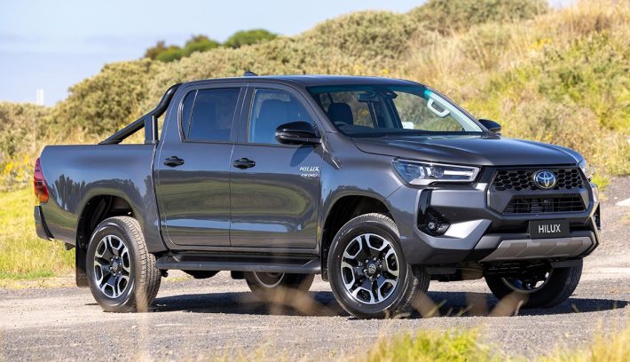Toyota Hilux SR5 V Active frente