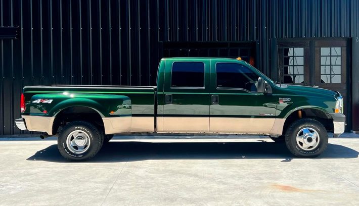 Ford F 350 Dual Lariat Super Duty perfil