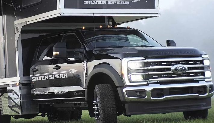 De pick up de Ford a motorhome