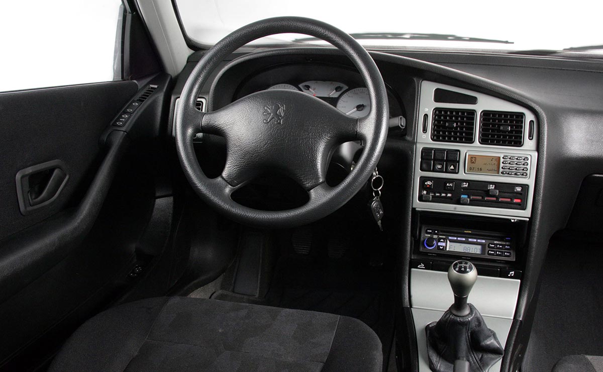 Peugeot 405 iran interior