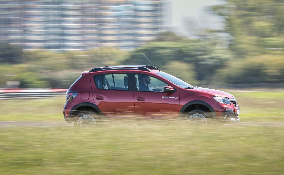 Renault Stepway Intens CVT Test Drive
