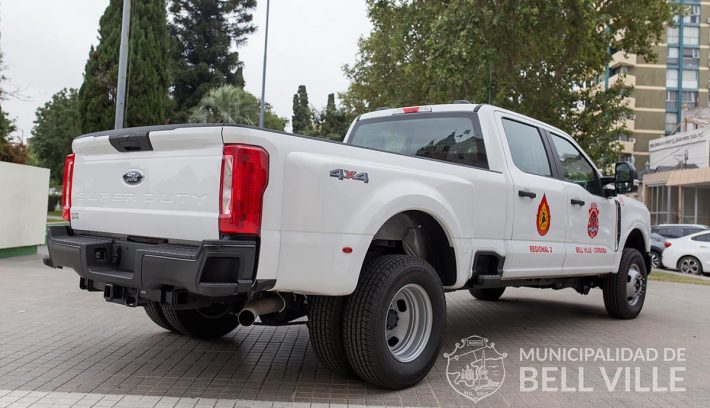 Ford 350 XLT trasera