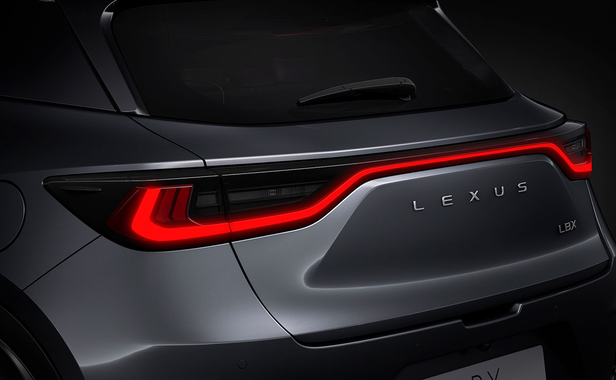 Lexus LBX lanzamiento trasera