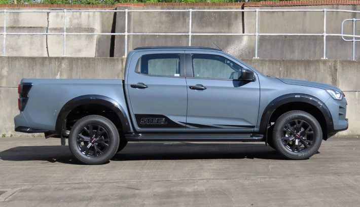 Pick up Isuzu D Max Steel Edition perfil