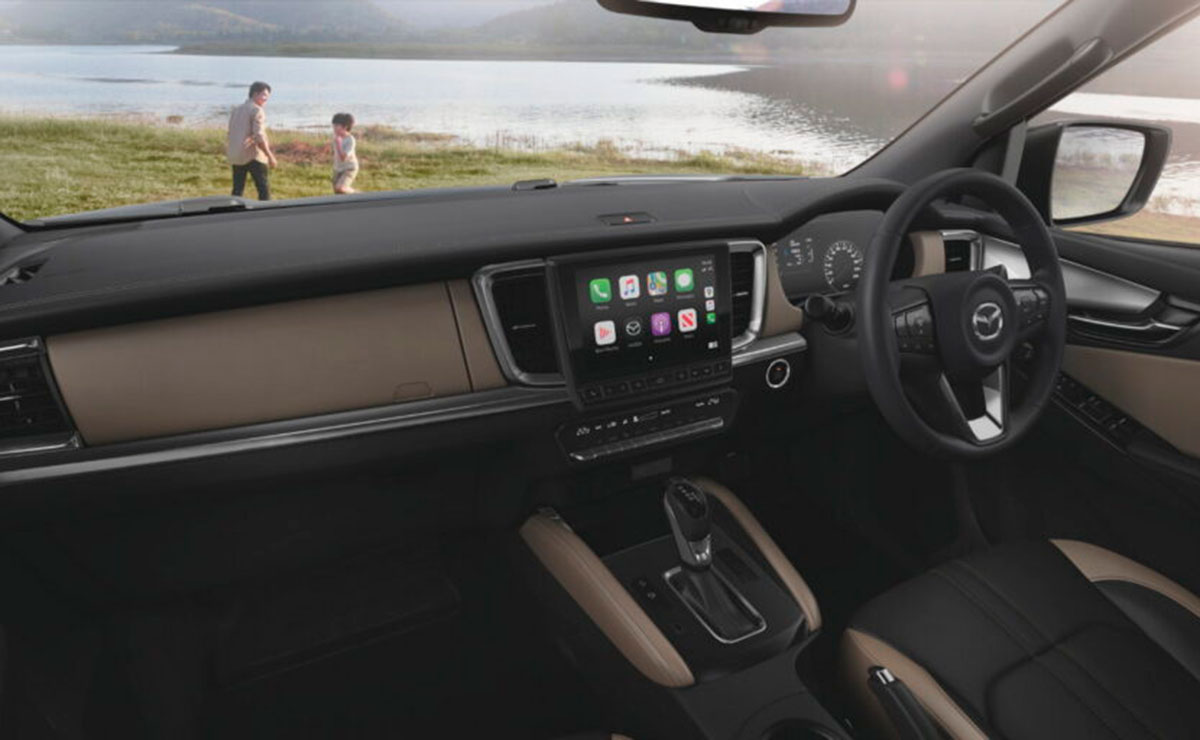 Pick up Mazda BT 50 interior
