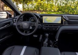 Toyota Camry 2024