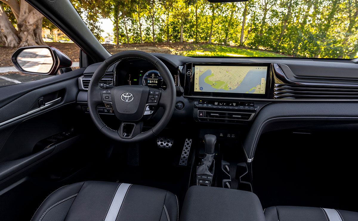 Toyota Camry 2025 interior