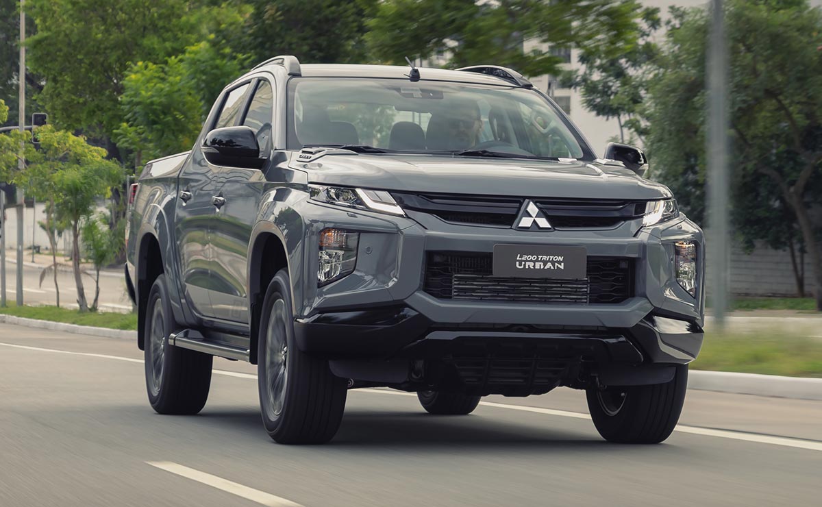 Mitsubishi L200 Triton Sport Urban accion