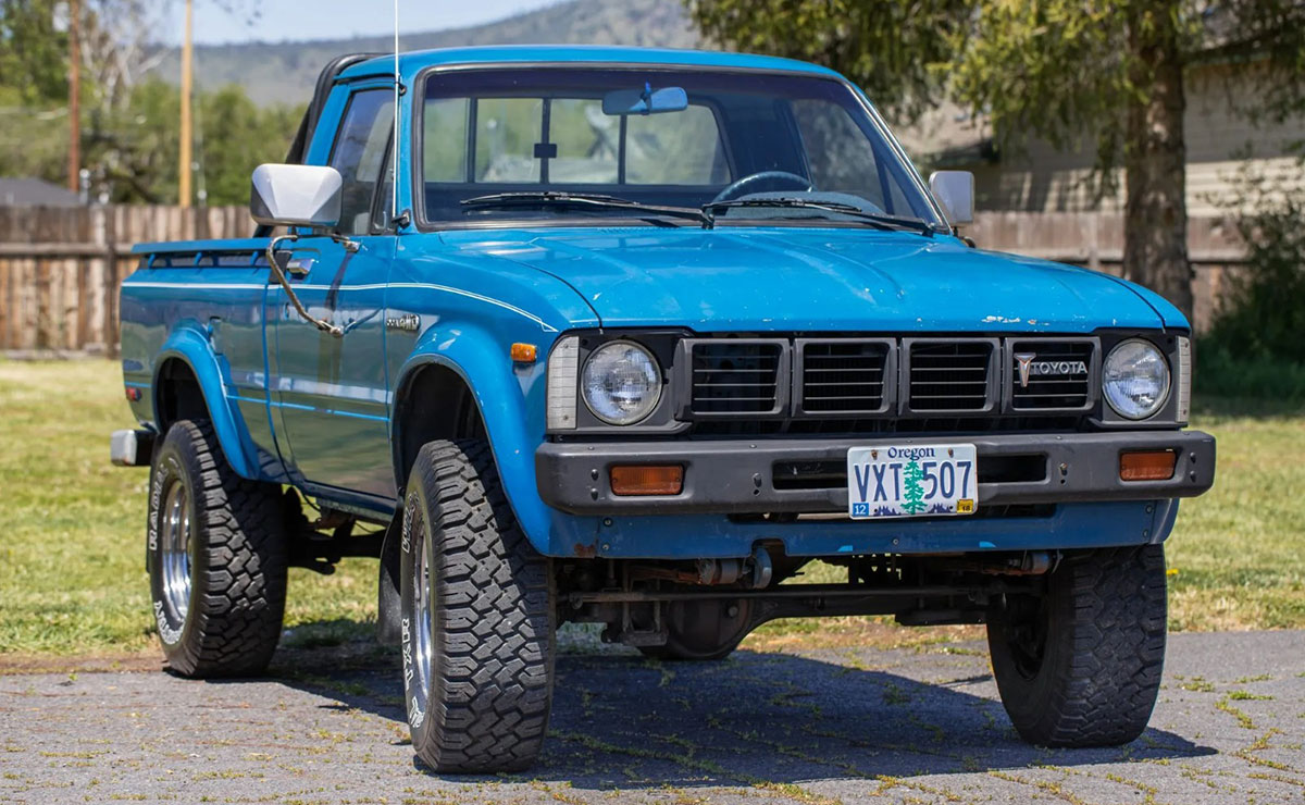 Pick up Toyota 1980 frente