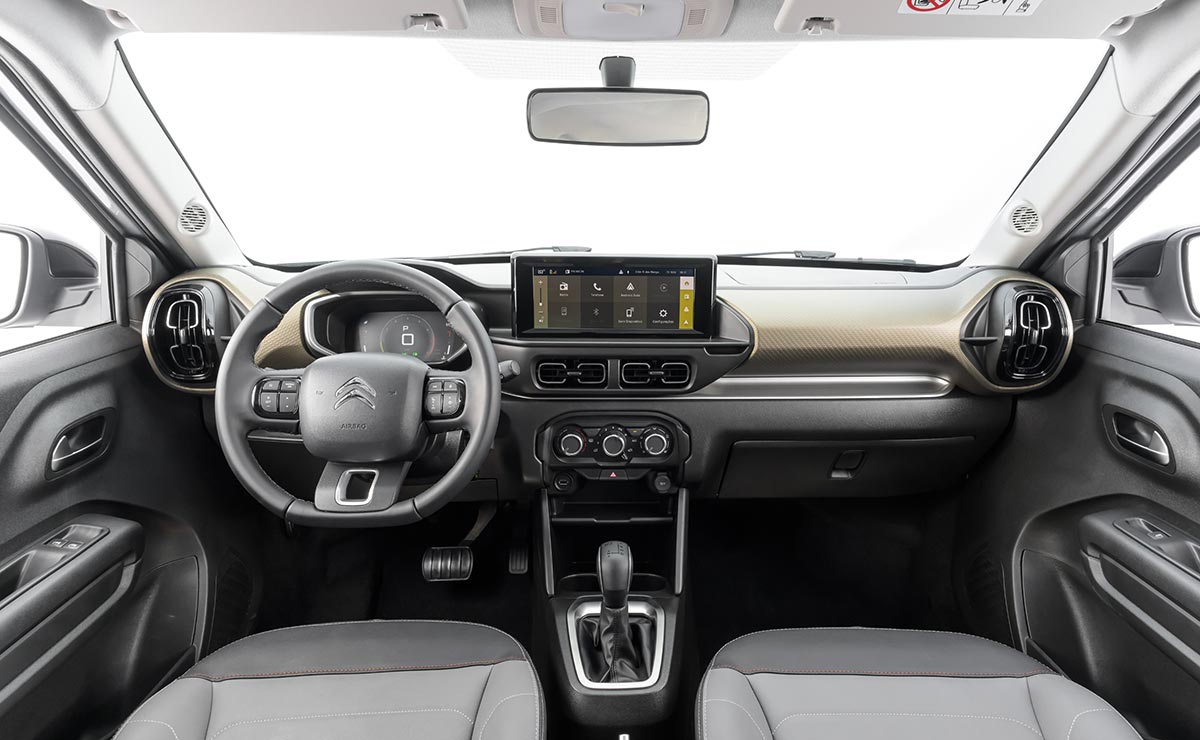 SUV Citroen C3 Aircross interior