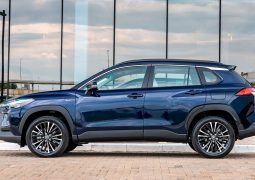 Toyota Corolla Cross perfil 2025
