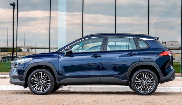 Toyota Corolla Cross perfil 2025