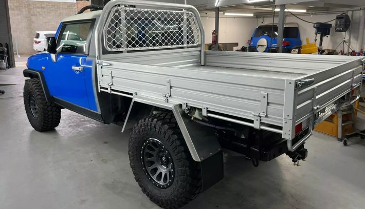 Toyota FJ Cruiser pick up 2