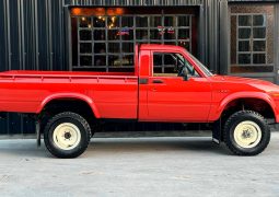 Toyota Hilux cabina simple 1980 perfil