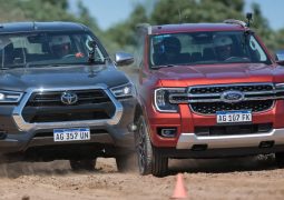 FOrd Ranger vs Toyota Hilux