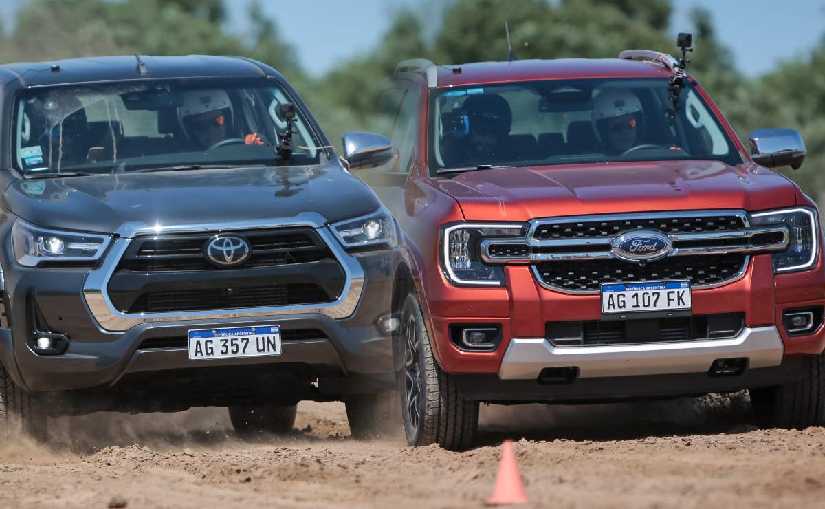 FOrd Ranger vs Toyota Hilux