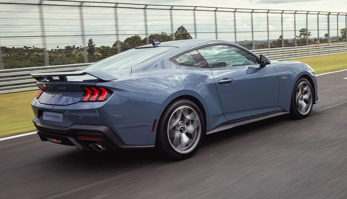 Ford Mustang contacto