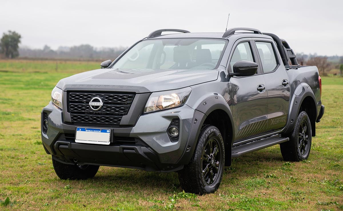 Nissan Frontier X Gear lanzamiento frente