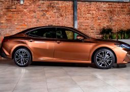Nuevo Toyota Camry perfil
