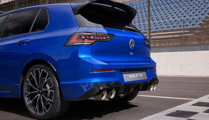 Nuevo Volkswagen Golf R cola