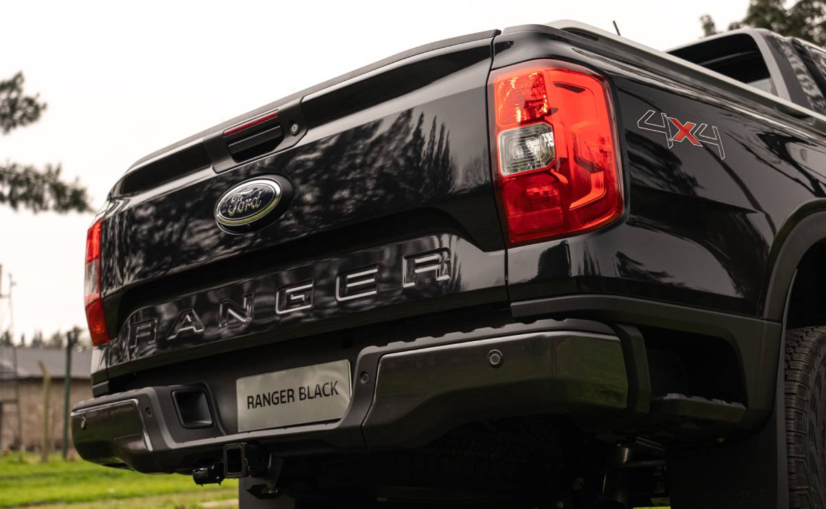 Ford Ranger Black caja