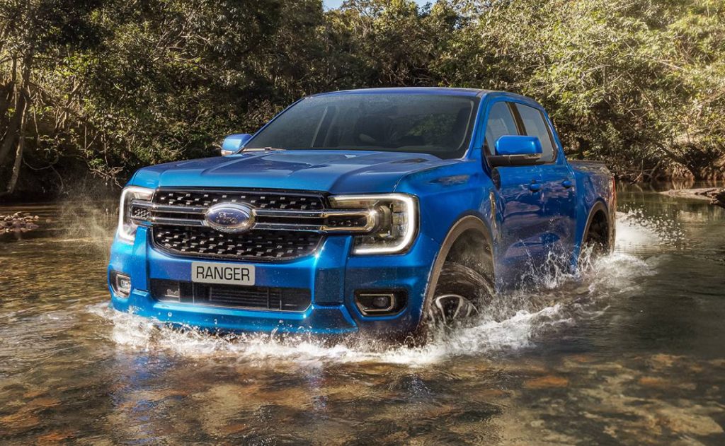 Maravia Ranger Ford Ranger intermedia vs Maverick full: ¿qué pick up conviene?
