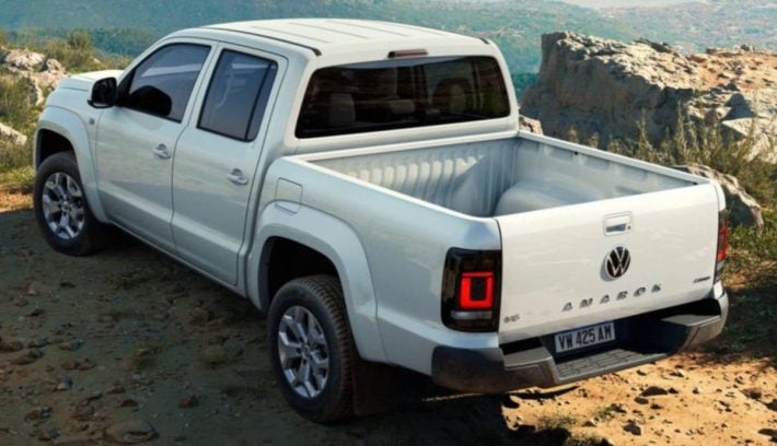 Nueva Volkswagen Amarok V6 comfortline trasera