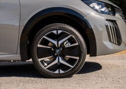 Nuevo Peugeot 208 llanta 1