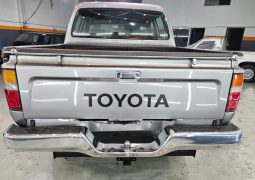 Toyota Hilux SR5 1999 cola