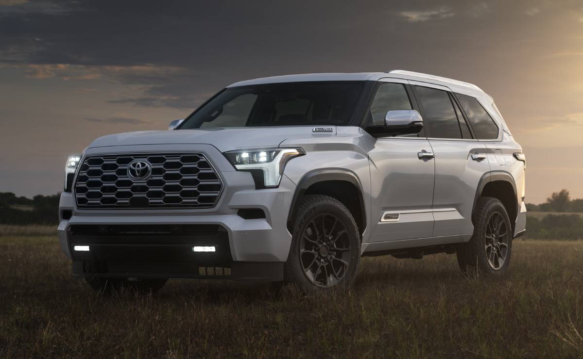 Toyota Sequoia 2025 frente