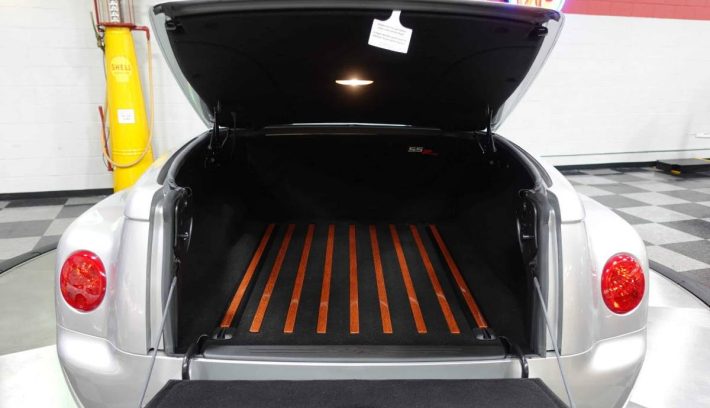 Pick up Chevrolet SSR cola