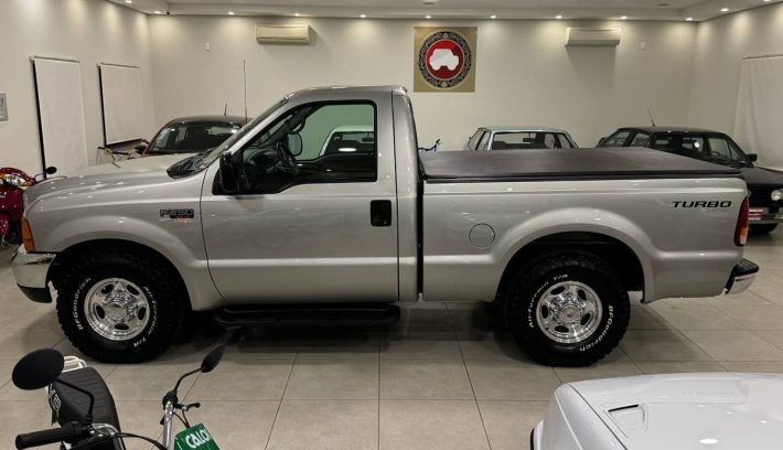 Pick up Ford F250 XLT perfil