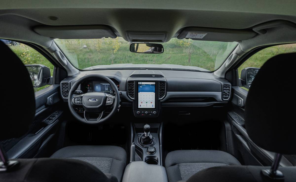 Ranger XL interior